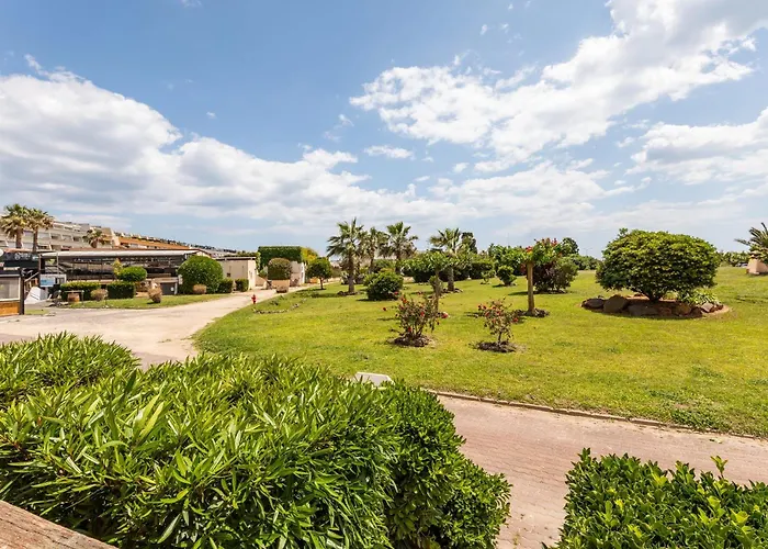 Lagoon Modernes Apartment mit privater Terrasse im FKK-Dorf Cap dAgde