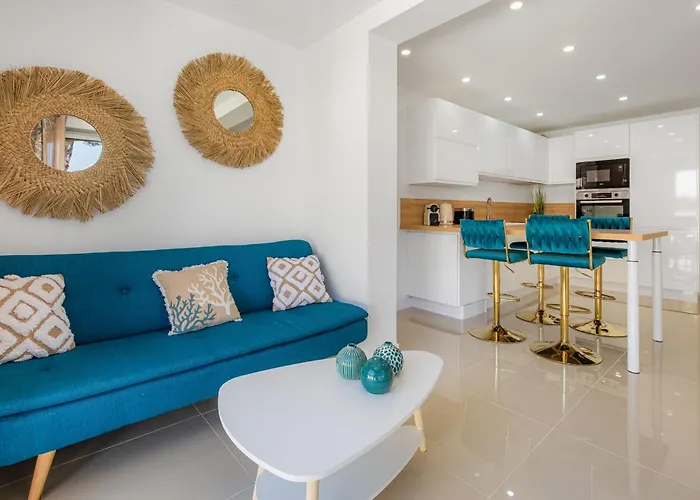 Le Grand Bleu Komfortables Apartment im Pinède-Viertel